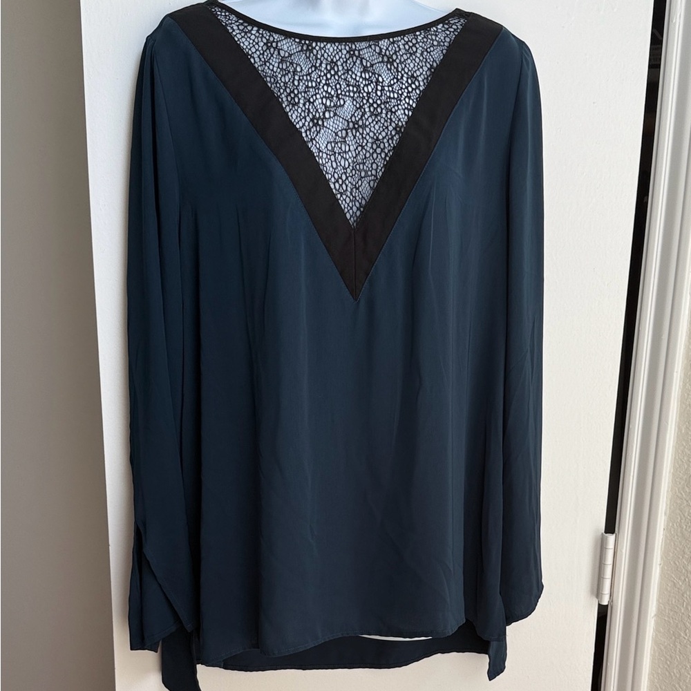 Elegant Black Lace V-Neck Women's Top